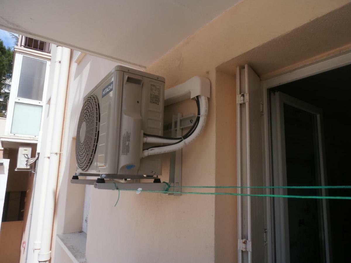 Cosy Nîmes Apartment Exterior foto