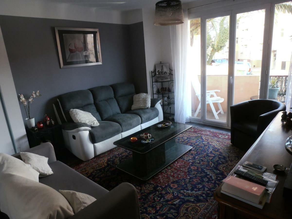 Cosy Nîmes Apartment Exterior foto